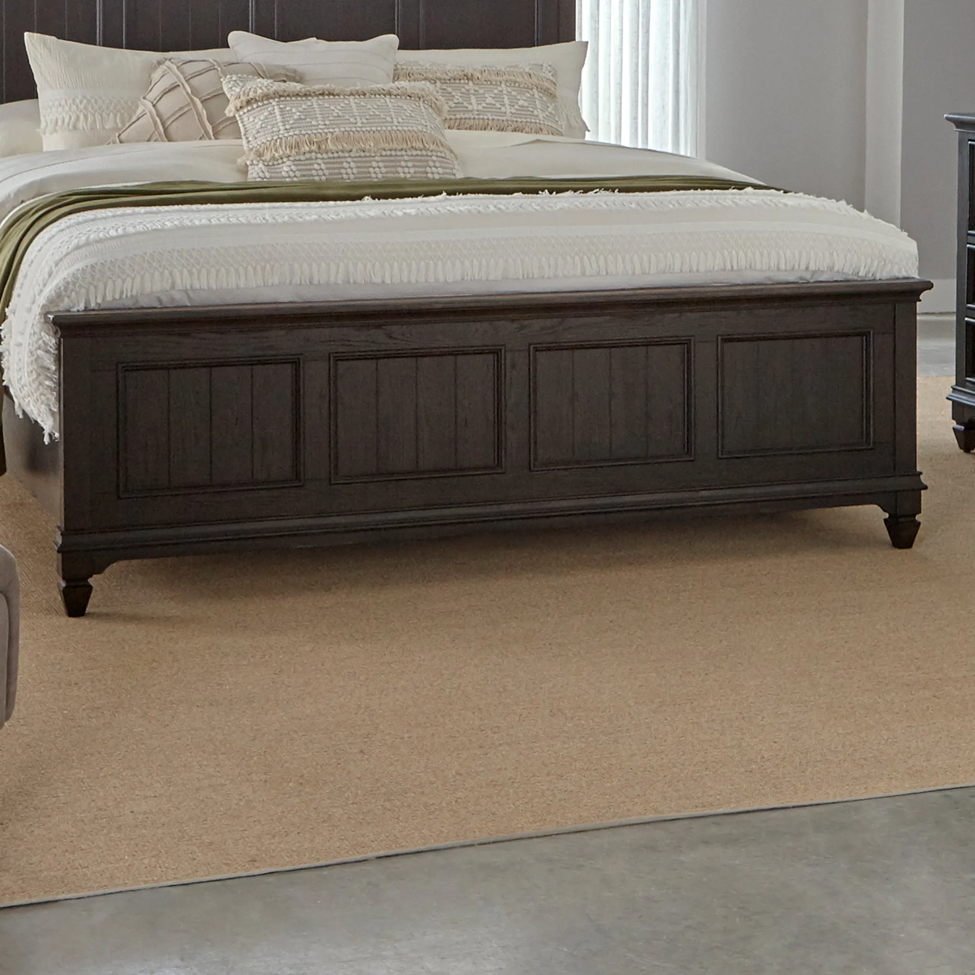 Allyson Park 417B-BR14 Queen Panel Footboard