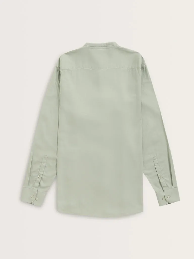 Ascot Light Green Solid Relaxed-Fit Cotton Shirt
