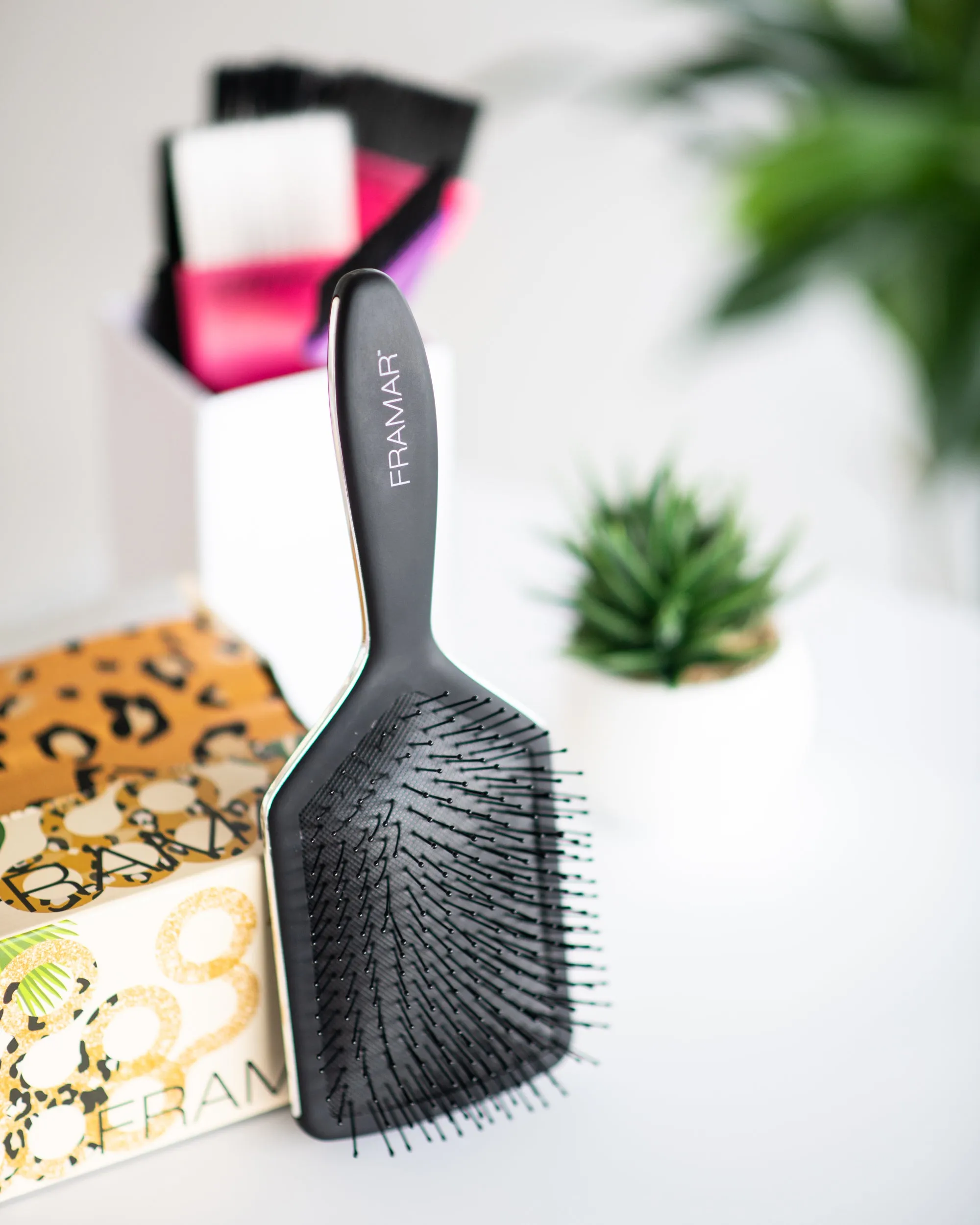 Black to the Future - Paddle Brush
