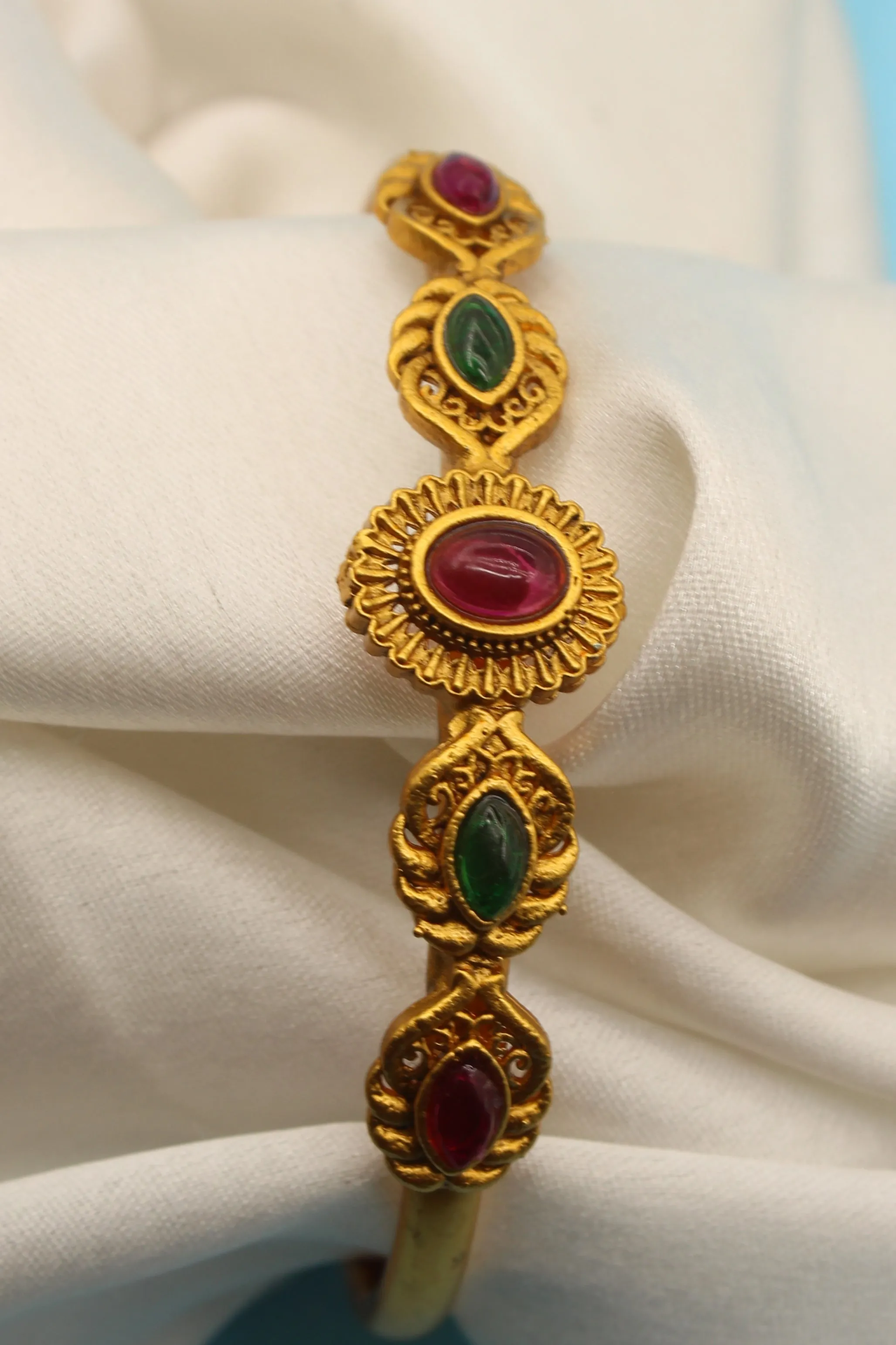 CHARMING DESIGNER KADA