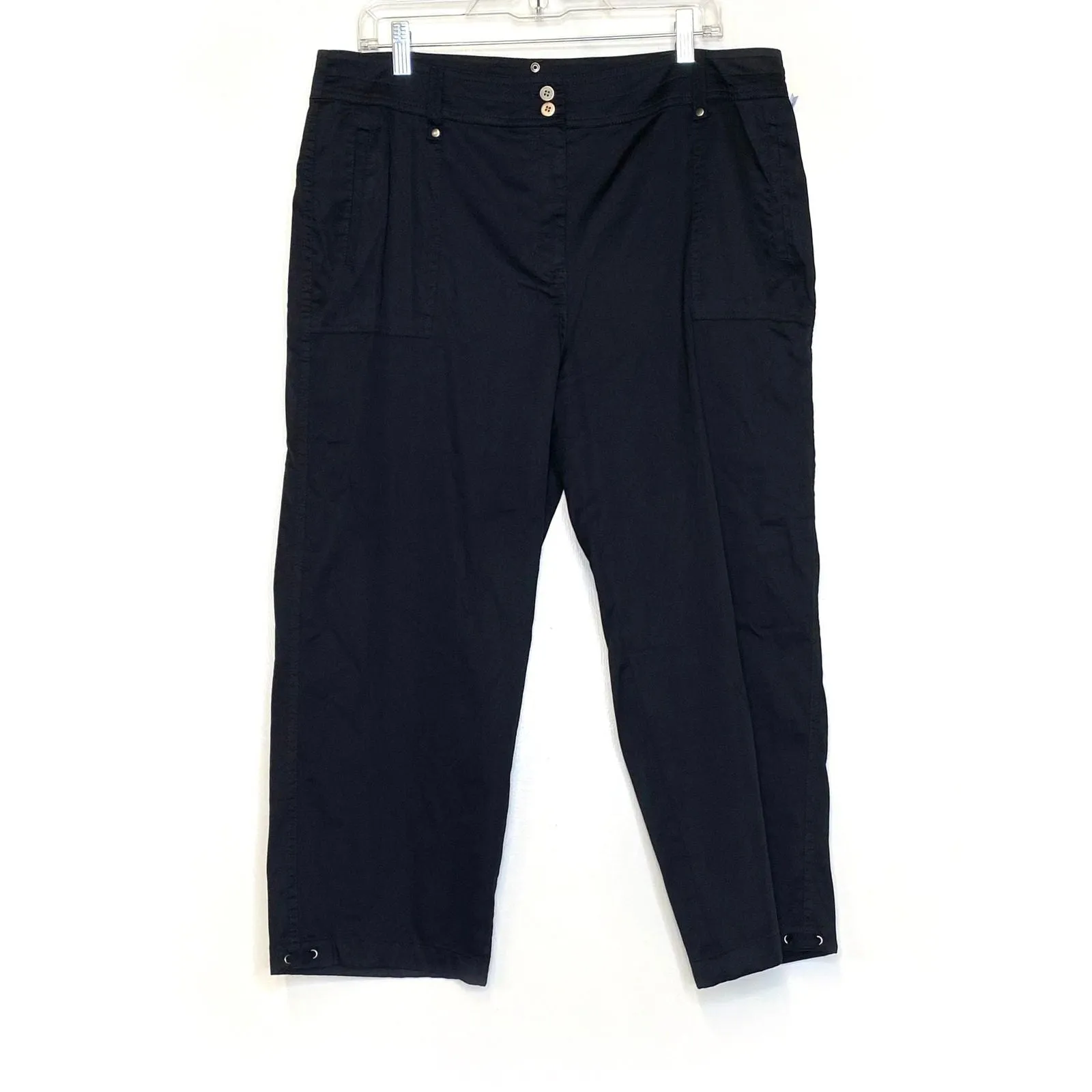 Chicos Womens Size 3 Ocean Beach Crop Pants, Black - NWT
