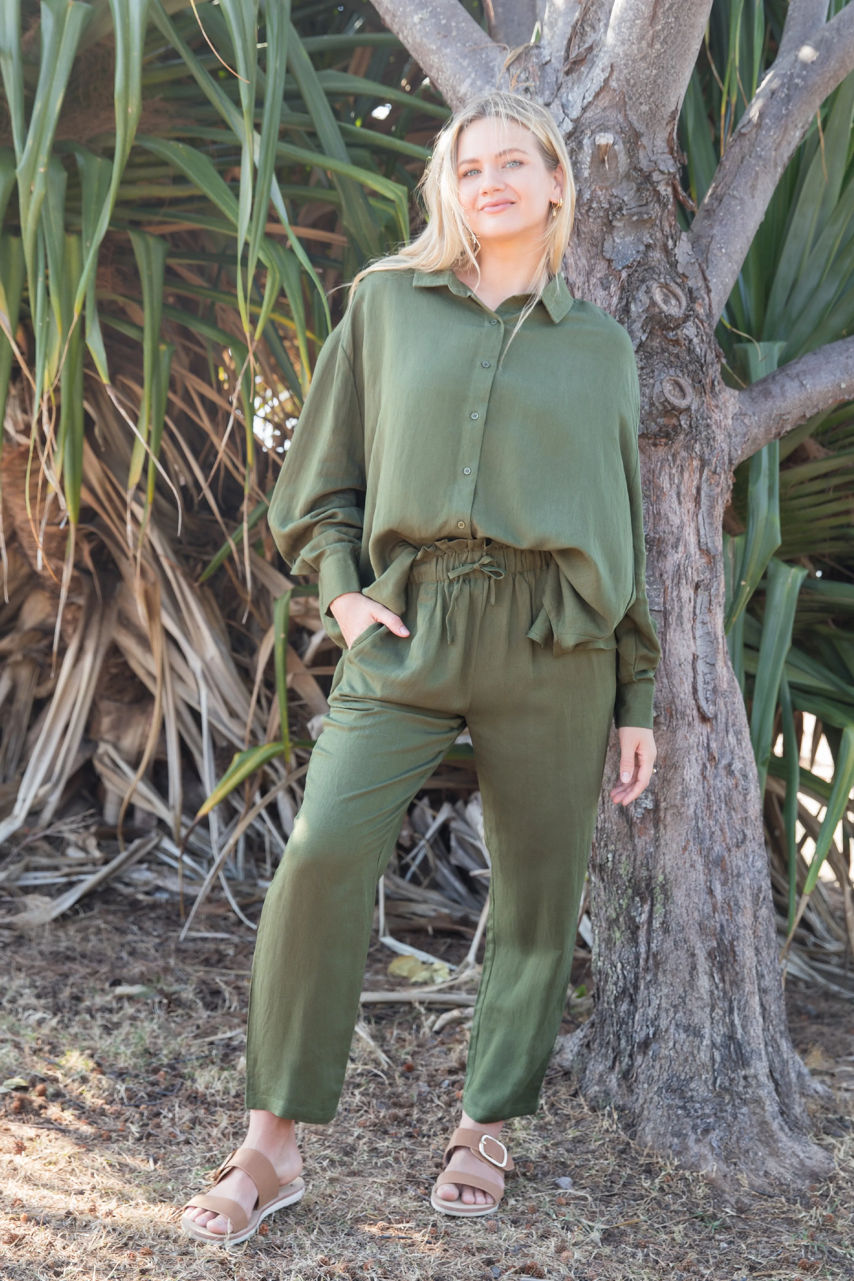 FINAL SALE Olivia Pant in Green Envy